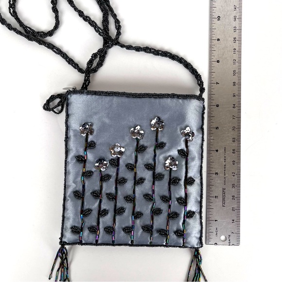 Arrow Design Bag Silver Beaded Sequin Flower Garden Satin Evening Vintage - Picture 4 of 11